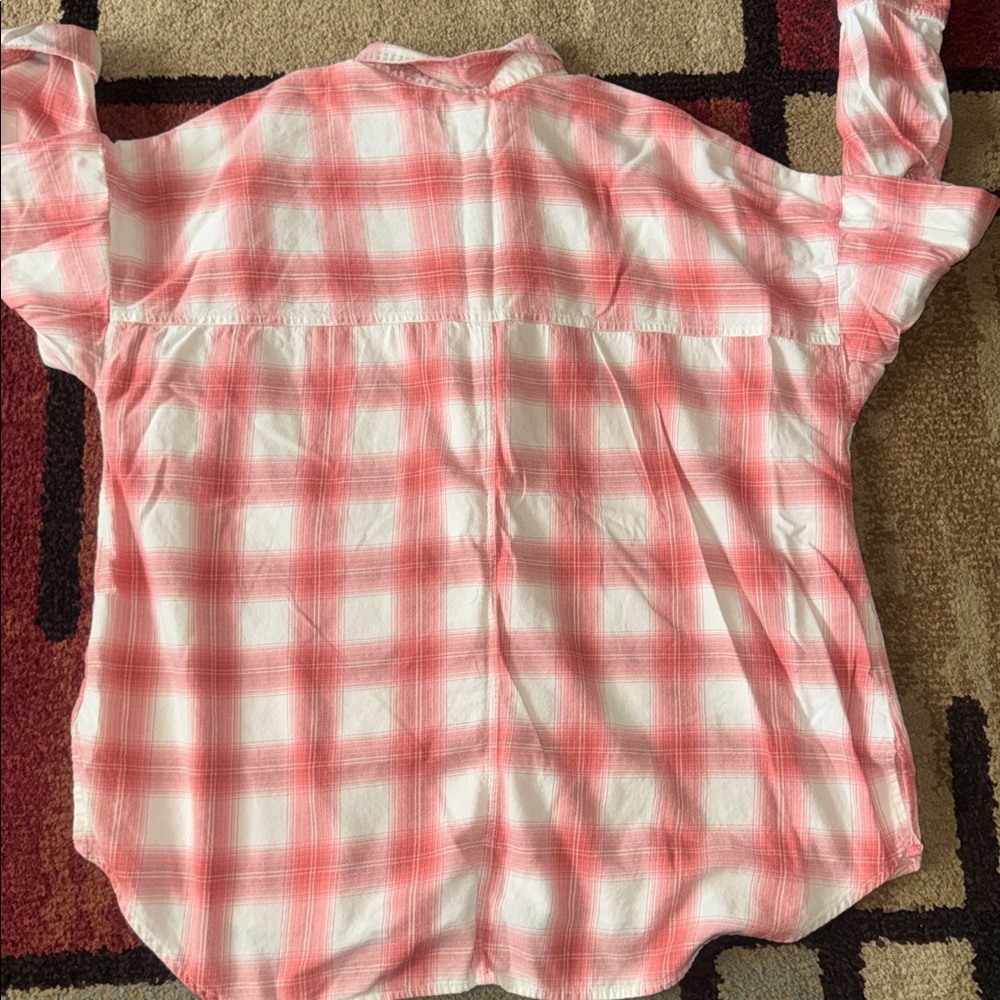 Women’s Old Navy Flannel Button‎ Down Shirt Boyfriend Fit - Picture 4 of 5